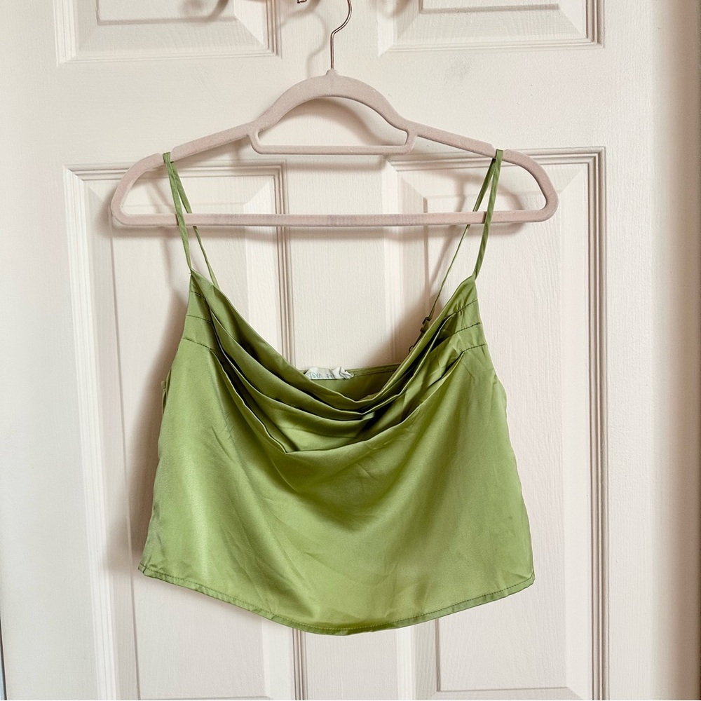 $5 SALE Green New in crop top